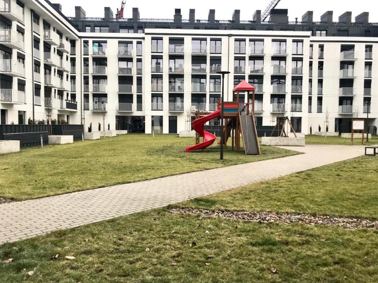 Apartamenty Zajezdnia Mtp 포즈난 외부 사진